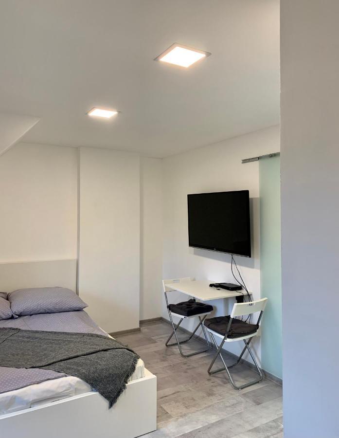 Var-Lak Apartman Eger Exterior photo